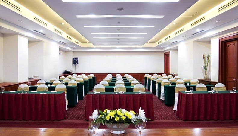 Hotel Bidakara Giacarta Esterno foto